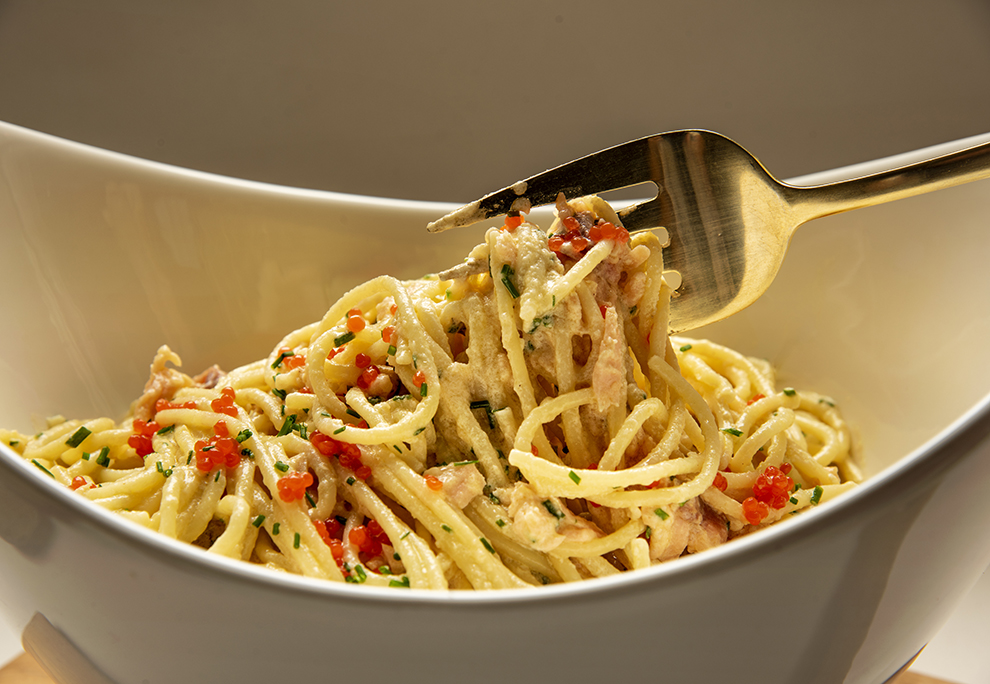 Spaghetti Alfredo com Salmão Defumado