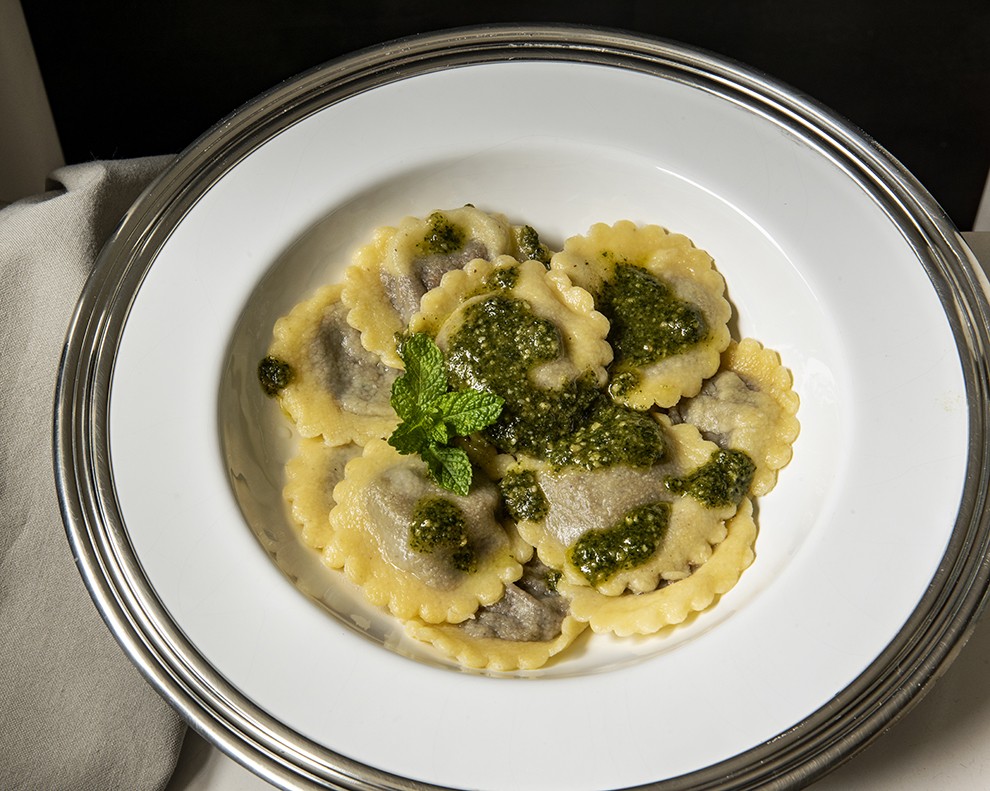 Ravioli de Cordeiro ao Pesto de Hortelã