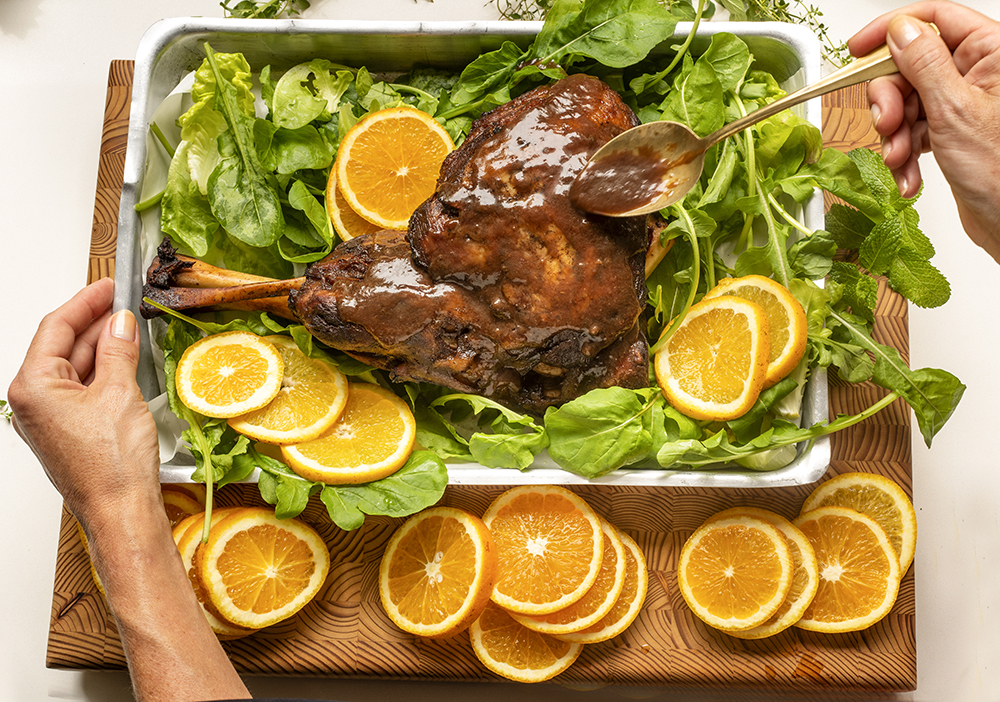 Pernil de Porco o Molho Madeira e Perfume de Laranja