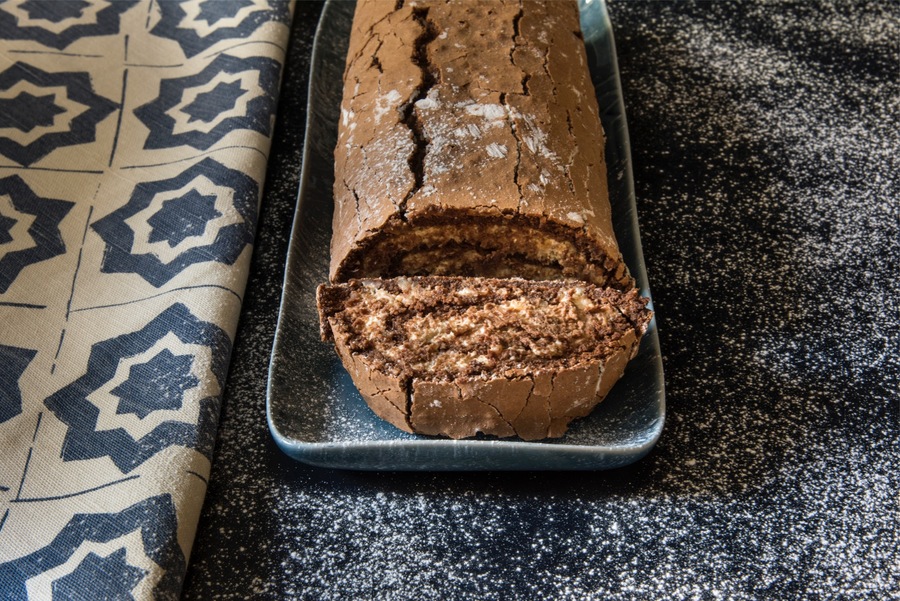 Rocambole de Chocolate e Castanha-Portuguesa