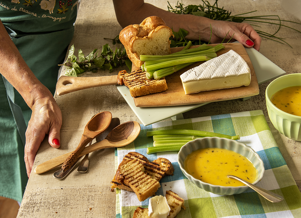 Sopa de Brie e Alho Assado