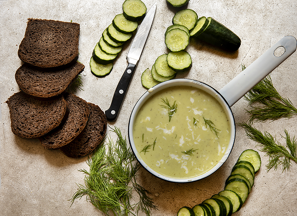 Sopa Gelada de Pepino e Iogurte