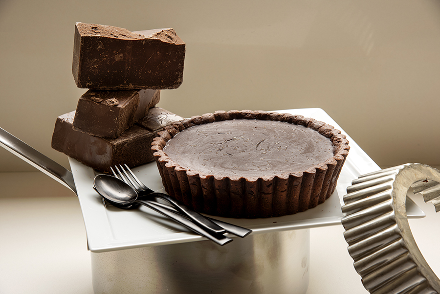 Torta de Caramelo Salgado com Amendoim e Ganache de Chocolate Meio Amargo