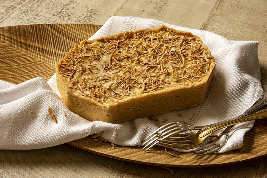 Torta de Abacaxi com Coco Queimado