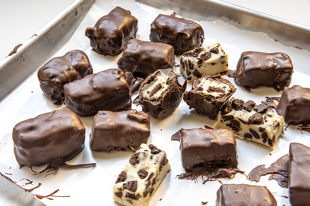 Fudge de Baunilha e Negresco com Cobertura de Chocolate Meio Amargo