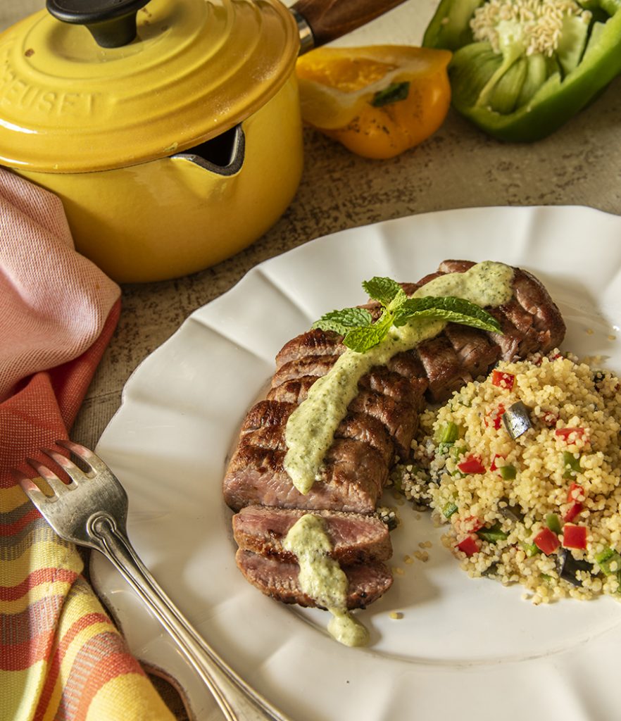 Filé de Cordeiro e Couscous de Legumes com Molho de Hortelã