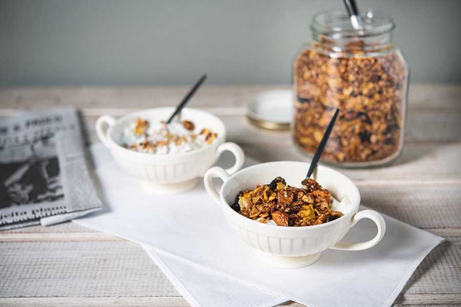 Granola Rica em Cereais, Sementes e Castanhas