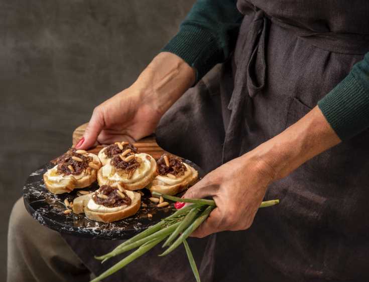 Tostada de Queijo de Cabra e Cebola