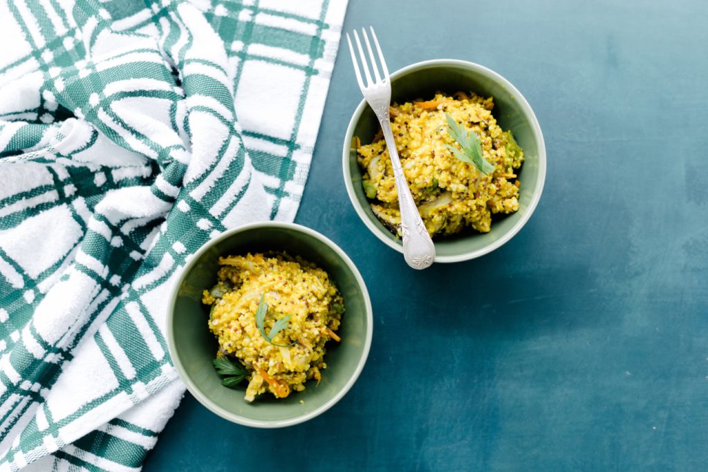 Risoto de Grãos Ancestrais com Cogumelos e Vegetais com Creme de Abóbora