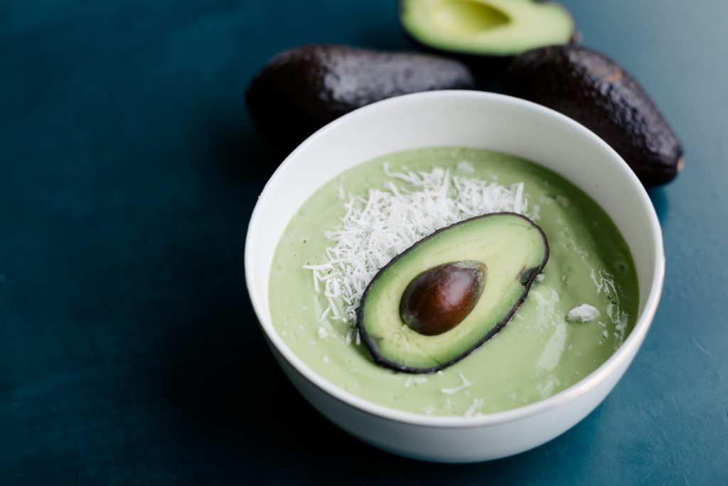 Creme de Avocado com Espirulina e Coco em Pó