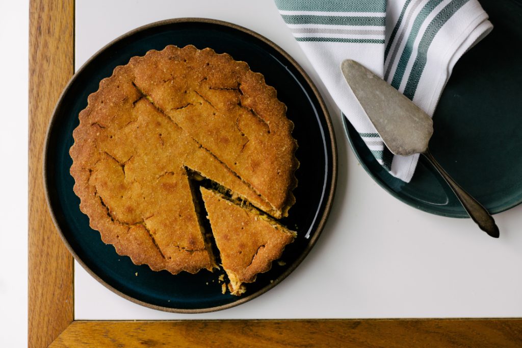 Torta de Frango Cremoso com Massa de Grão-de-Bico