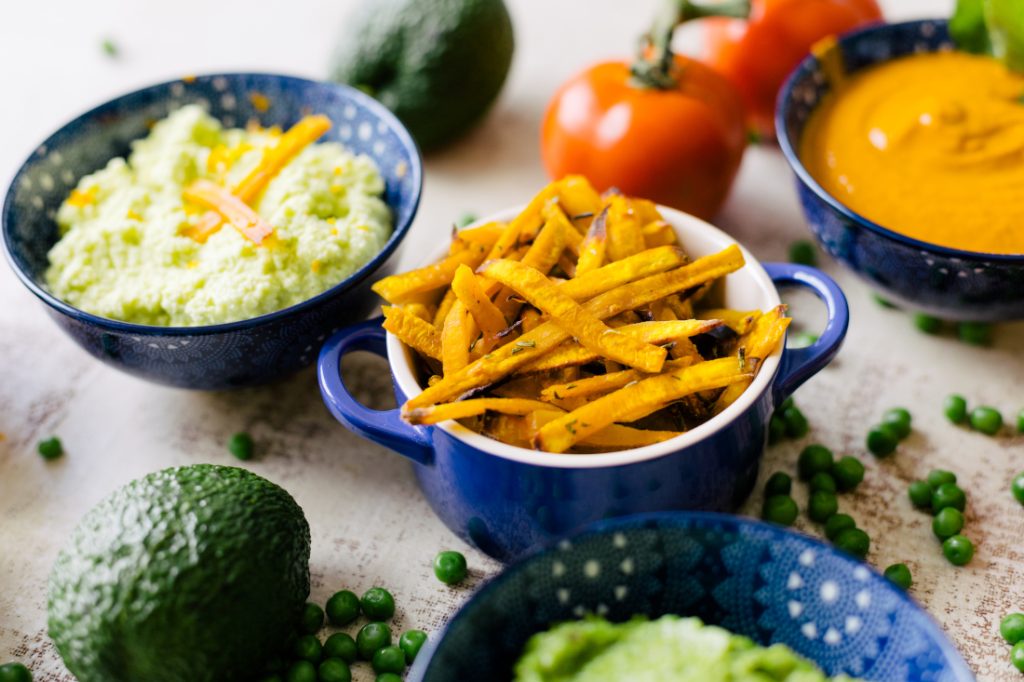 Palitos de Abóbora com Trio de Dips (Avocado e Laranja, Ketchup com Manjericão, Ervilha com Iogurte)