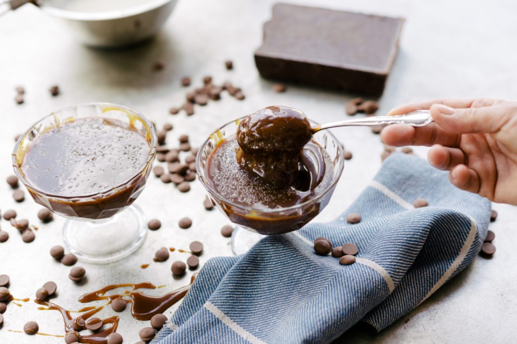 Mousse de Chocolate com Caramelo Salé