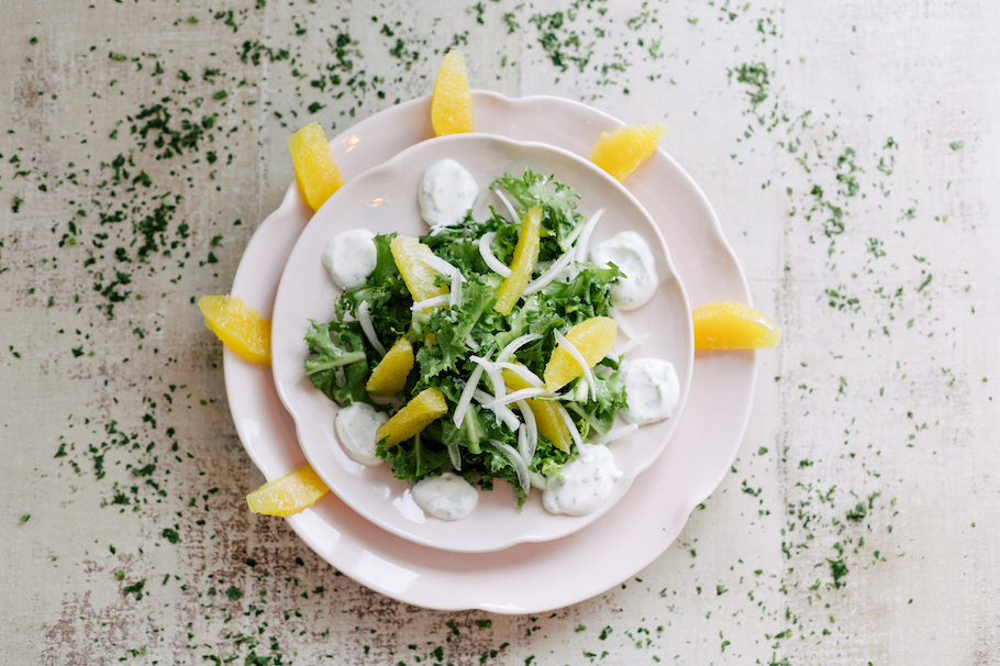 Salada de Chicória com Molho de Iogurte