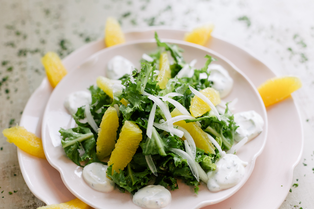 Salada de Chicória com Molho de Iogurte