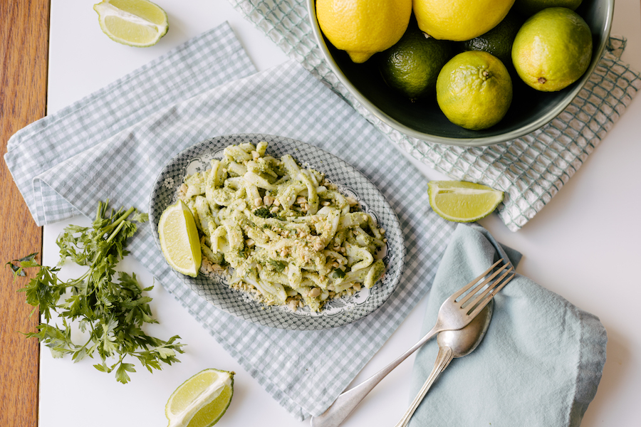 Macarrão de Konjac com Pesto de Salsinha