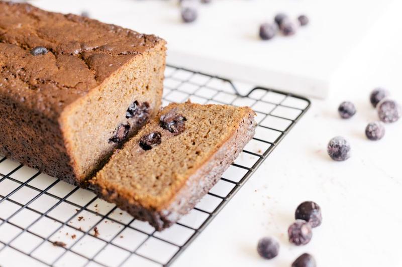 Bolo de Kefir com Jabuticaba