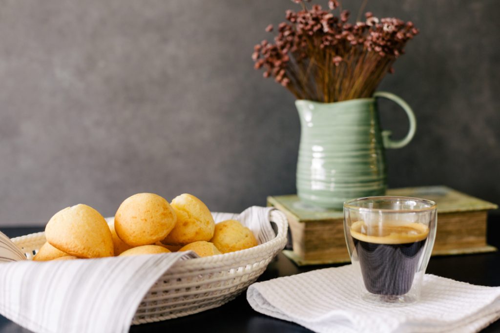 Pão de Queijo Fácil na Air Fryer