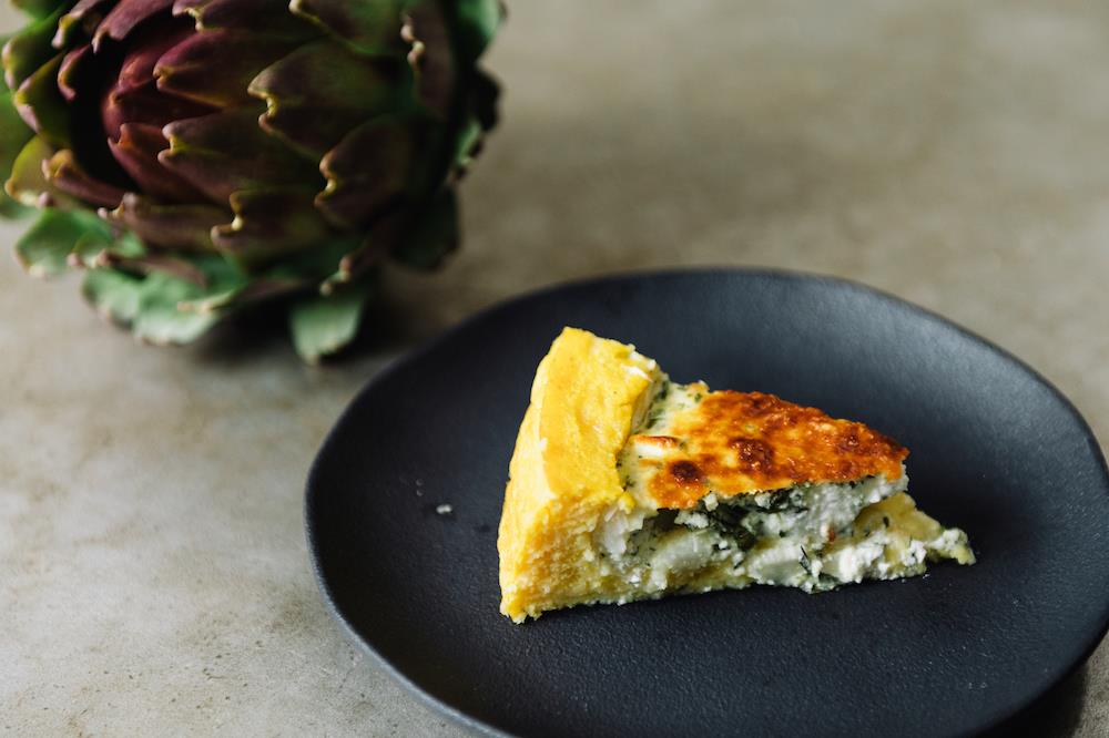 Torta Aberta de Alcachofra e Alecrim com Massa de Polenta