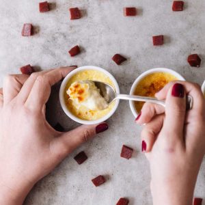 Crème Brûlée com Goiabada e Calda de Gengibre