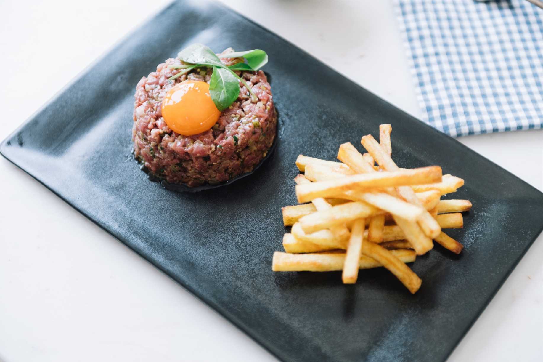 Steak Tartare com Gema Curada