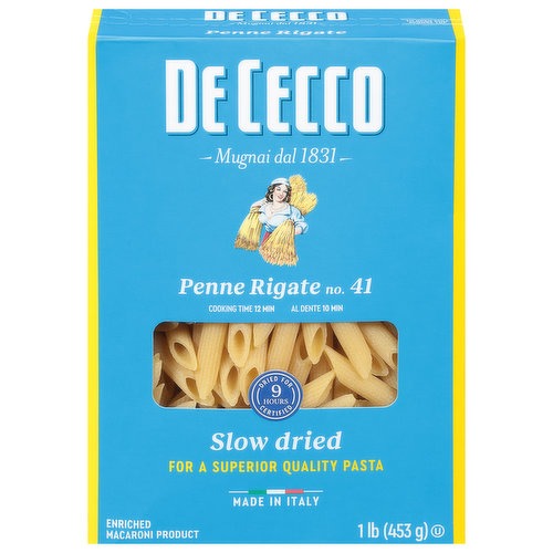 Premium Photo  Penne rigate pasta with pasta with ham and pepper