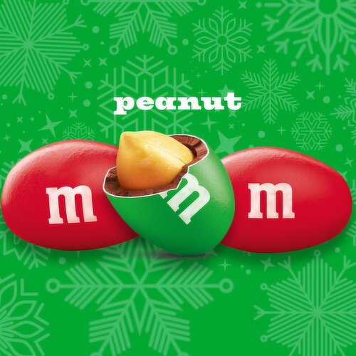 M&M'S Give the gift of fun this holiday season when you treat your friends, family and coworkers to M&M'S Peanut Chocolate Christmas Candy. These bite-size pieces are made with roasted peanuts and real milk chocolate to celebrate the holidays.