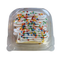 Cub Whipped Iced White Cake Slice, 1 Each