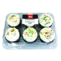 Cub Bakery Chocolate Cupcakes with White Buttercream, 6 Each