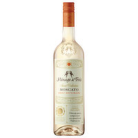 Menage a Trois Moscato, Sweet Wine Blend, Sweet Collection, 750 Millilitre