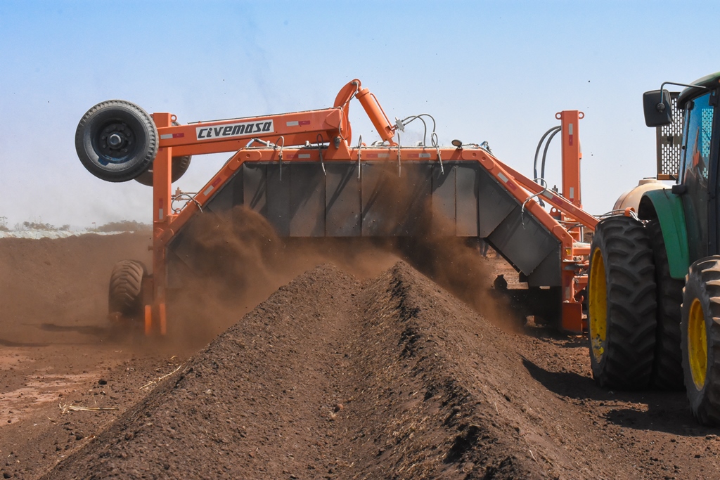 During the test, the CRO was pulled over a waste windrow at a travel speed of 200m/h to 300m/h