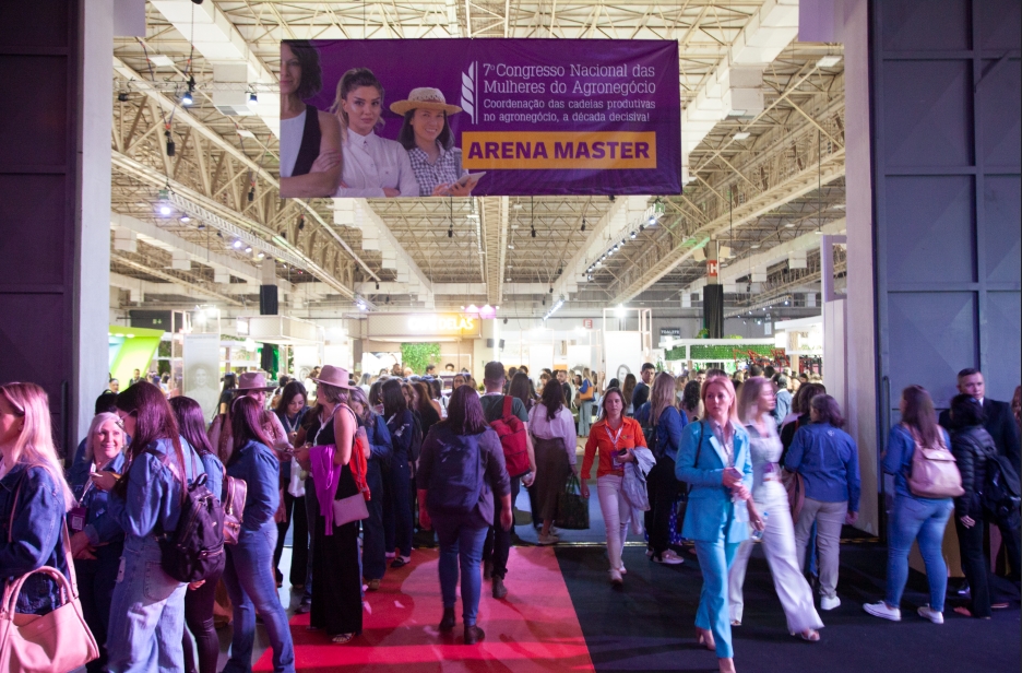 Mais de 2.500 mulheres de todo o Brasil e de outros países lotaram os corredores do Transamerica Expo Center, e confirmaram o evento como o mais importante do setor para o desenvolvimento e debate do papel das protagonistas no agronegócio; Foto: Divulgação