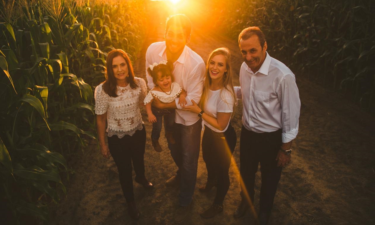 De forma organizada com tarefas, metas e atribuições bem definidas, pai e filho do Espírito Santo, administram quatro fazendas de forma eficiente e harmoniosa. - Foto: Divulgação