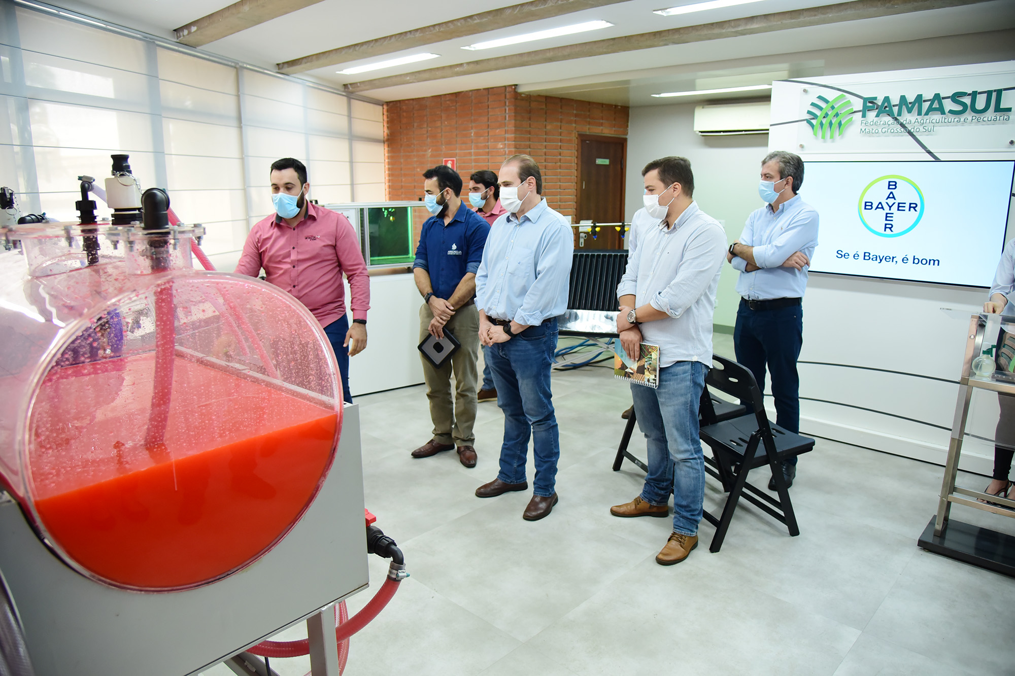 objetivo das capacitações é atualizar profissionais técnicos, produtores e trabalhadores sobre uso correto e seguro de herbicidas. - Foto: João Castro/Famasul