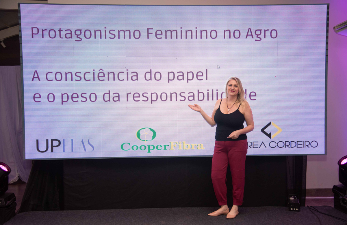 Evento, realizado em Campo Verde (MT), contou com palestra de Andrea Cordeiro