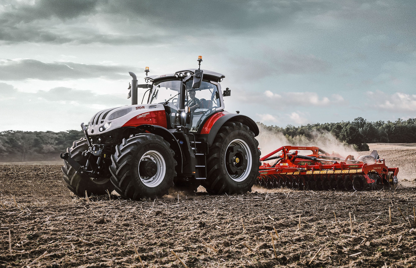 Steyr 6340 Terrus CVT em campo