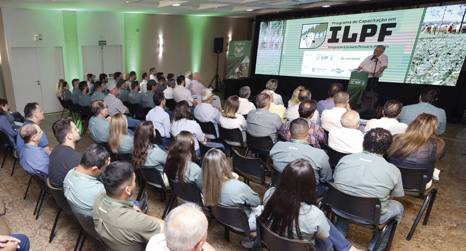 Parceria entre Sistema FAEP/SENAR-PR e Cocamar vai treinar assistência técnica para difundir Integração Lavoura Pecuária Floresta junto ao setor produtivo; Foto: Divulgação