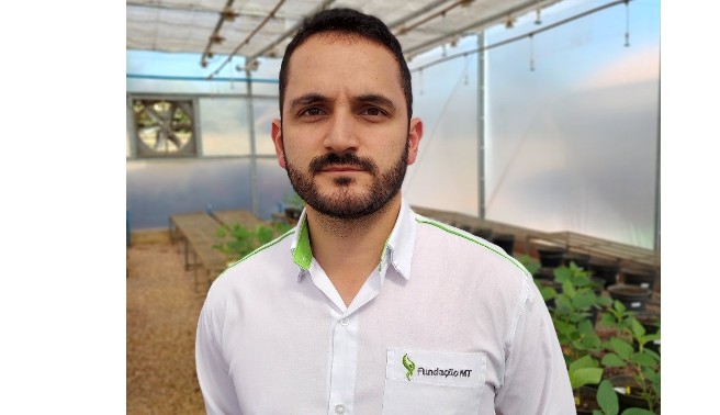 Felipe Araújo, pesquisador da área de Fitotecnia da Fundação MT