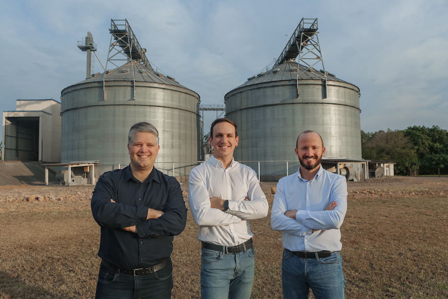 Tarcísio C. Selinger; Murilo G. Schneider; Eduardo de Aguiar