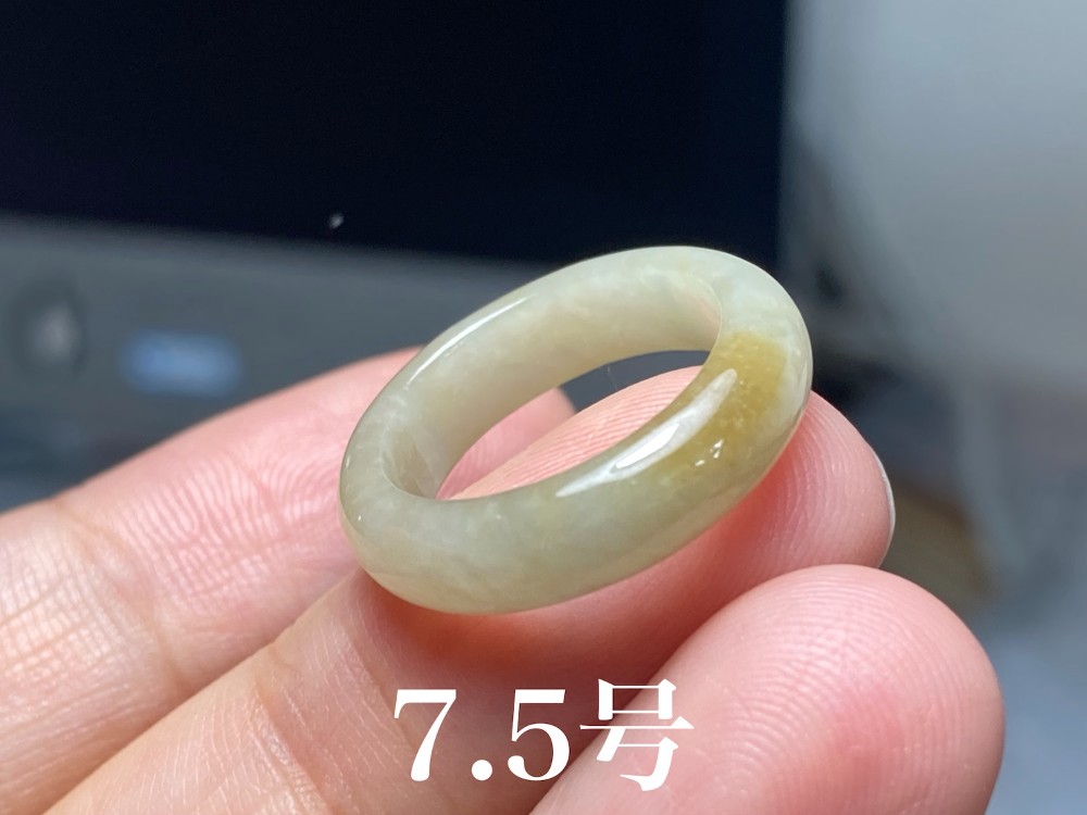 ミャンマー産 着色含浸処理無し 翡翠 ヒスイ-