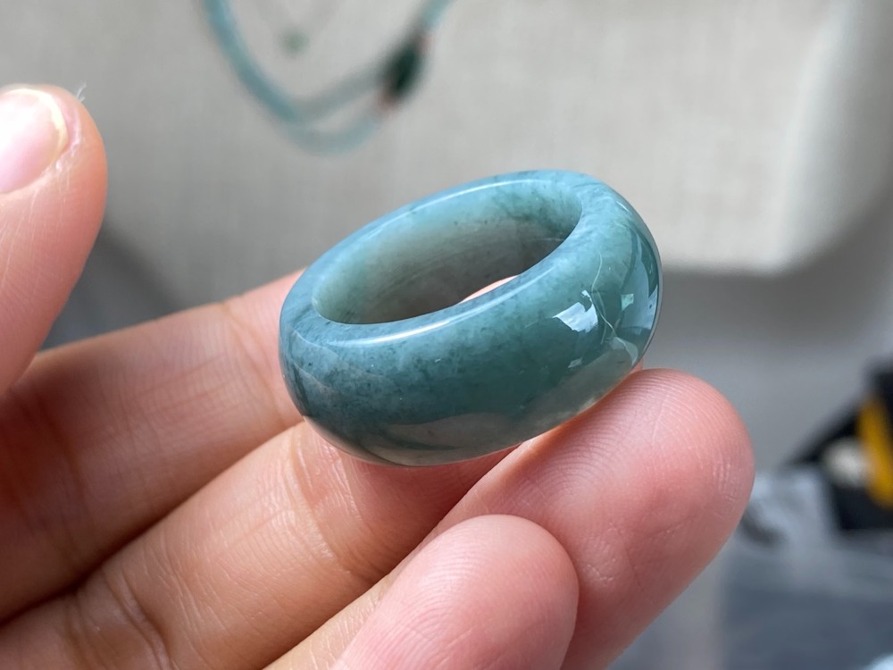 L201 糯種 藍水 18.5号 天然 グアテマラ産 本翡翠 くりぬき 広幅