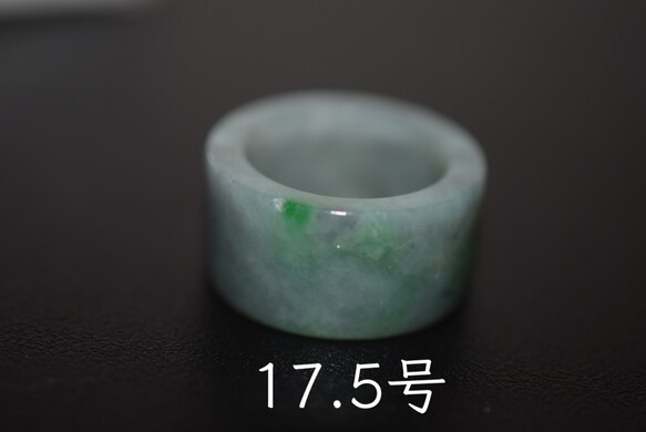 134-3 美品 19.0号 天然 翡翠 グレー リング 板指 広幅 指輪 硬玉 馬鞍くりぬき 誕生石