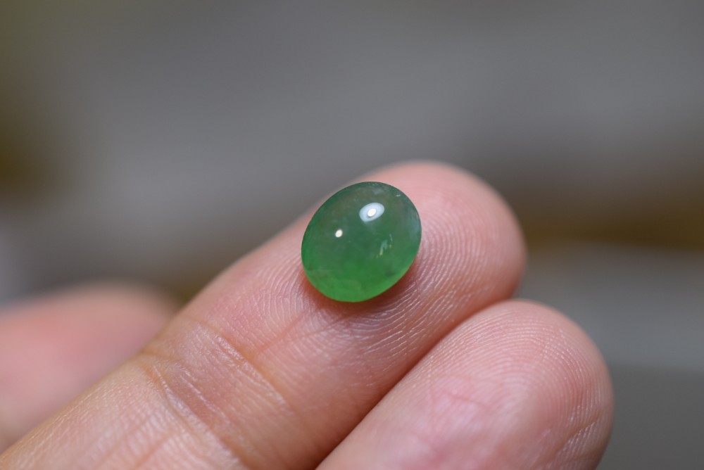 R23-183 宝石質 ミャンマー産 天然 A貨 緑 本翡翠 ルース 裸石 硬玉 