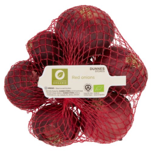 Organic Red Onions<br/><br/><b>Features</b><br/>Organic<br/><br/><b>Lifestyle</b><br/>Organic<br/><br/><b>Pack Size</b><br/>500g ℮<br/><br/><b>Storage Type</b><br/>Ambient<br/><br/><b>Preparation and Usage</b><br/>Store in a cool dry place.<br/><br/><b>Company Name</b><br/>Dunnes Stores<br/><br/><b>Company Address</b><br/>46-50 South Great George's Street,<br/>
Dublin 2.<br/>
<br/>
Store 3,<br/>
Forestside S.C.,<br/>
Upr. Galwally Rd.,<br/>
Belfast,<br/>
BT8 6FX.<br/><br/><b>Return To</b><br/>Dunnes Stores,<br/>
46-50 South Great George's Street,<br/>
Dublin 2.<br/>
<br/>
Dunnes Stores,<br/>
Store 3,<br/>
Forestside S.C.,<br/>
Upr. Galwally Rd.,<br/>
Belfast,<br/>
BT8 6FX.<br/>