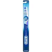 Oral-B Healthy Clean Toothbrush, Medium, 1 Each