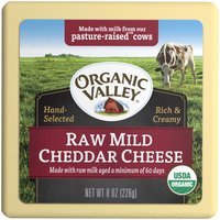 Organic Valley Raw Mild Cheddar Cheese, 8 Ounce