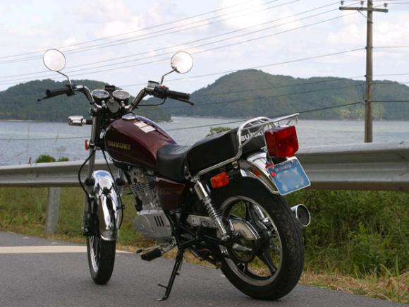 Suzuki Intruder 125: preço, ficha técnica, customizadas e mais