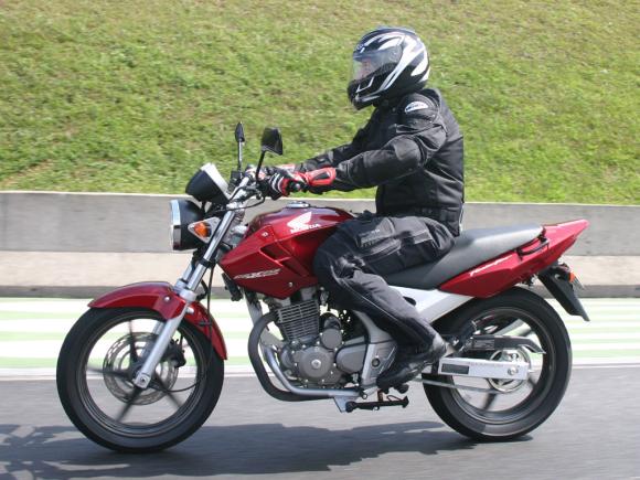 A ÚLTIMA CBX 250 TWISTER CARBURADA - OPINIÃO, CONSUMO, PREÇO, TESTE RIDE E  FICHA TÉCNICA 