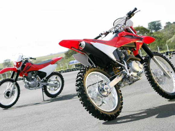 HONDA CRF 250F - Testamos a moto porta de entrada para a emoção do mundo  off-road 