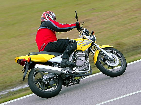 Honda CBX 250 Twister 2008 - Vale a pena? 